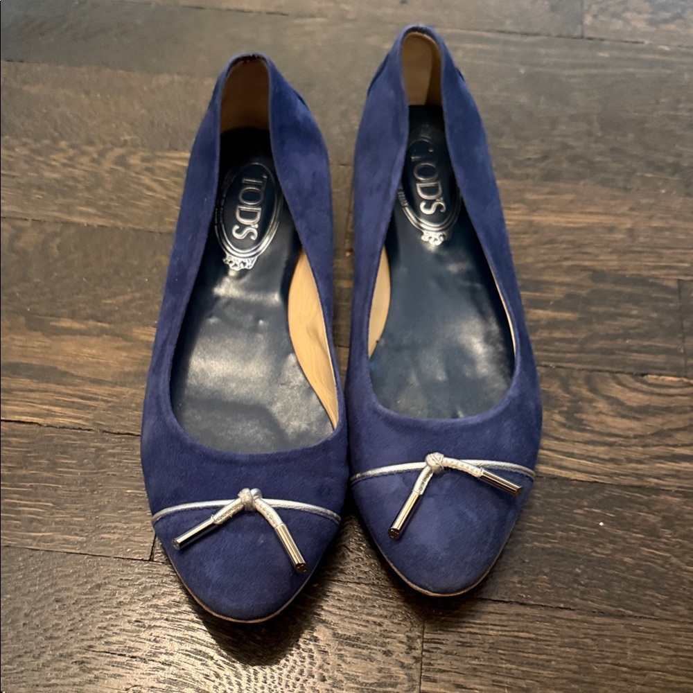 Elegant Blue Suede Women's Flats with Bow by Tod's
